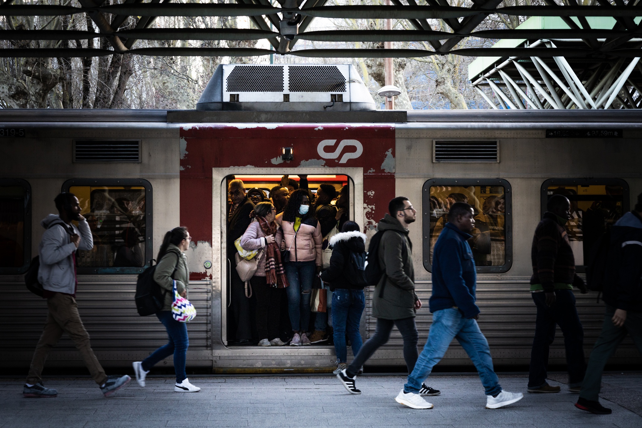 Greve obrigou a suprimir 22% dos comboios programados até às 8h