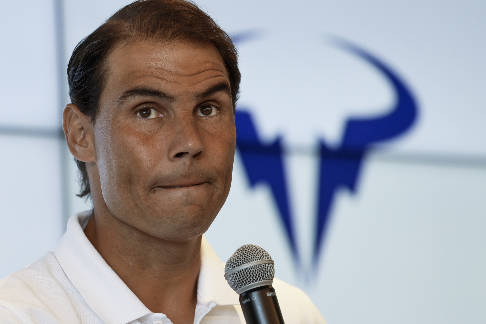 Nadal anuncia que abandona temporariamente o ténis e que 2024 será o último  ano da carreira