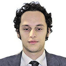 The ember that never dies: 20 years of Roberta Sá's career