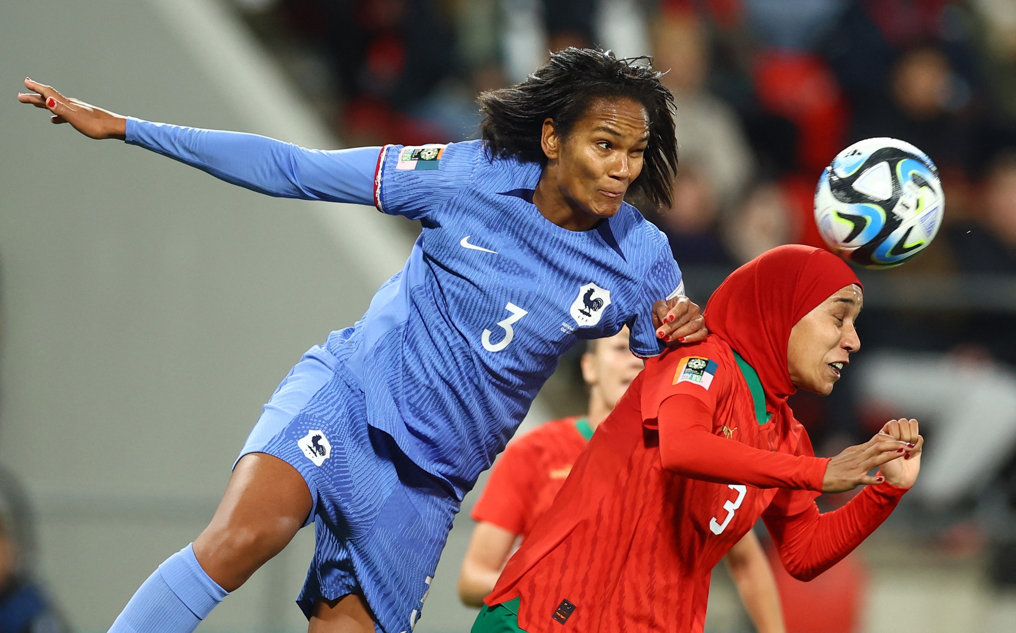 França fecha com goleada o primeiro dia do futebol feminino nos