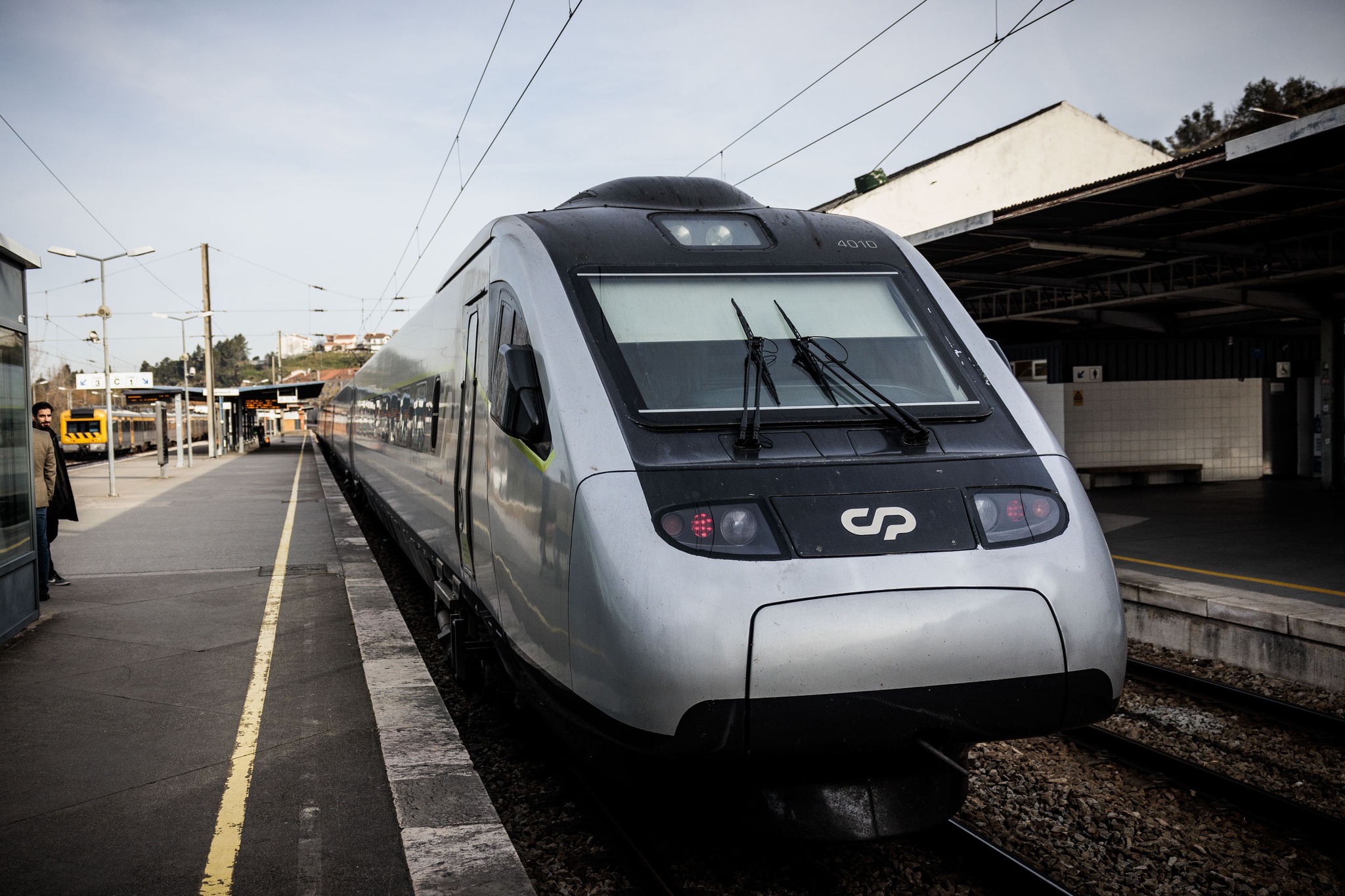 Ligação ferroviária Lisboa-Porto é a quarta melhor da Europa