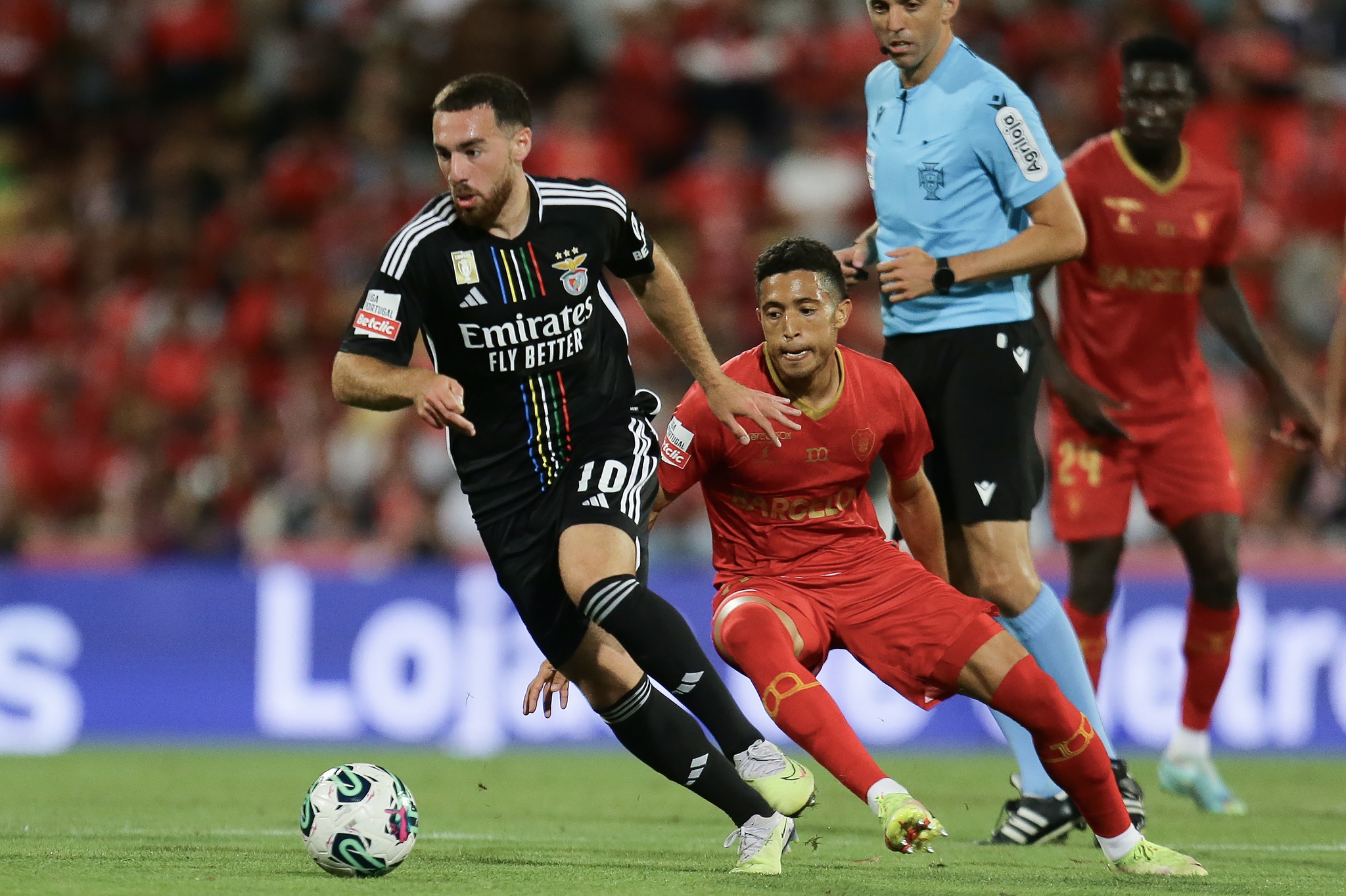 Benfica ultrapassou Gil Vicente pela esquerda, Crónica de jogo