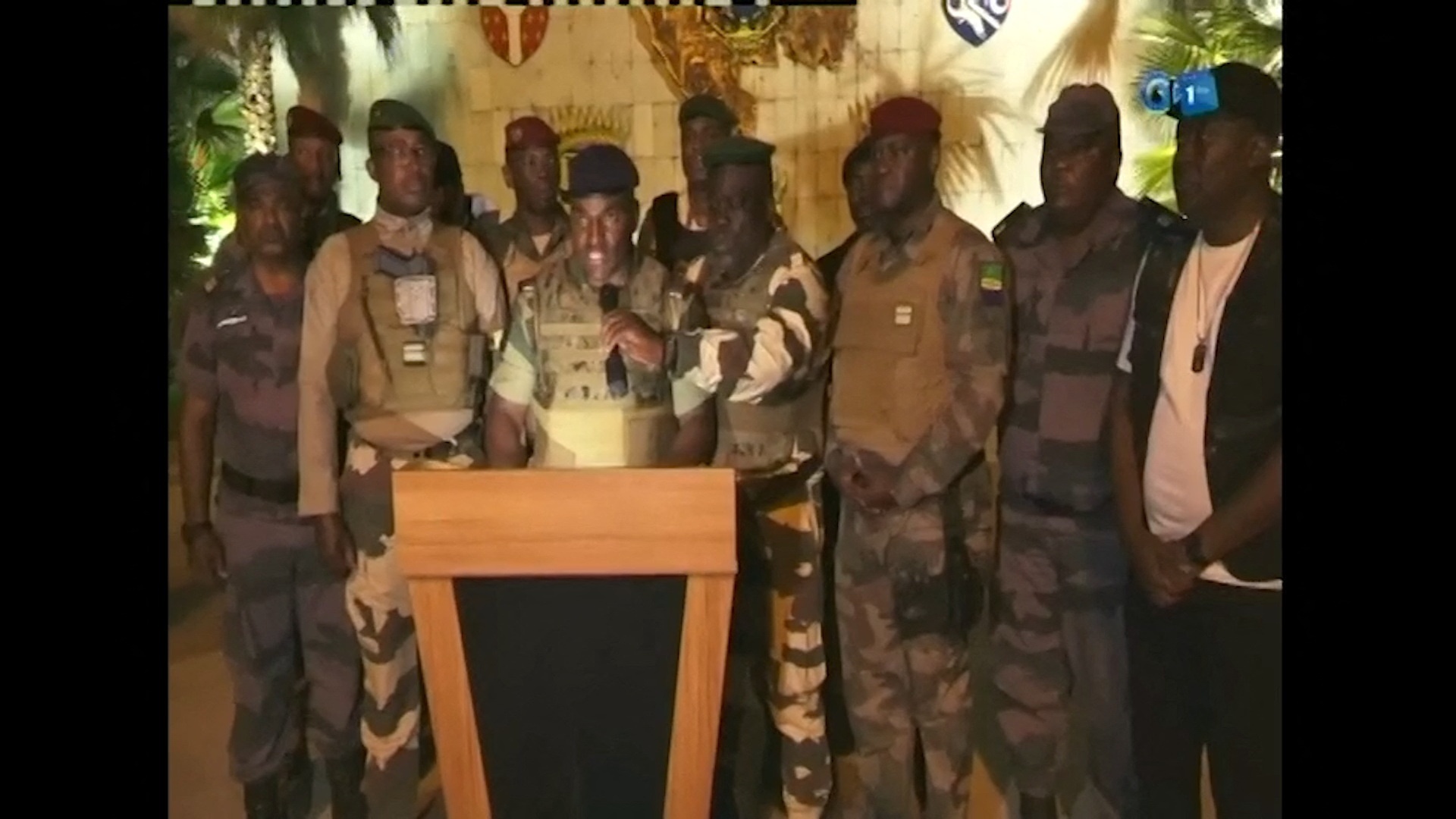l’armée annonce la prise du pouvoir au Gabon après la réélection du président Bongo |  Gabon