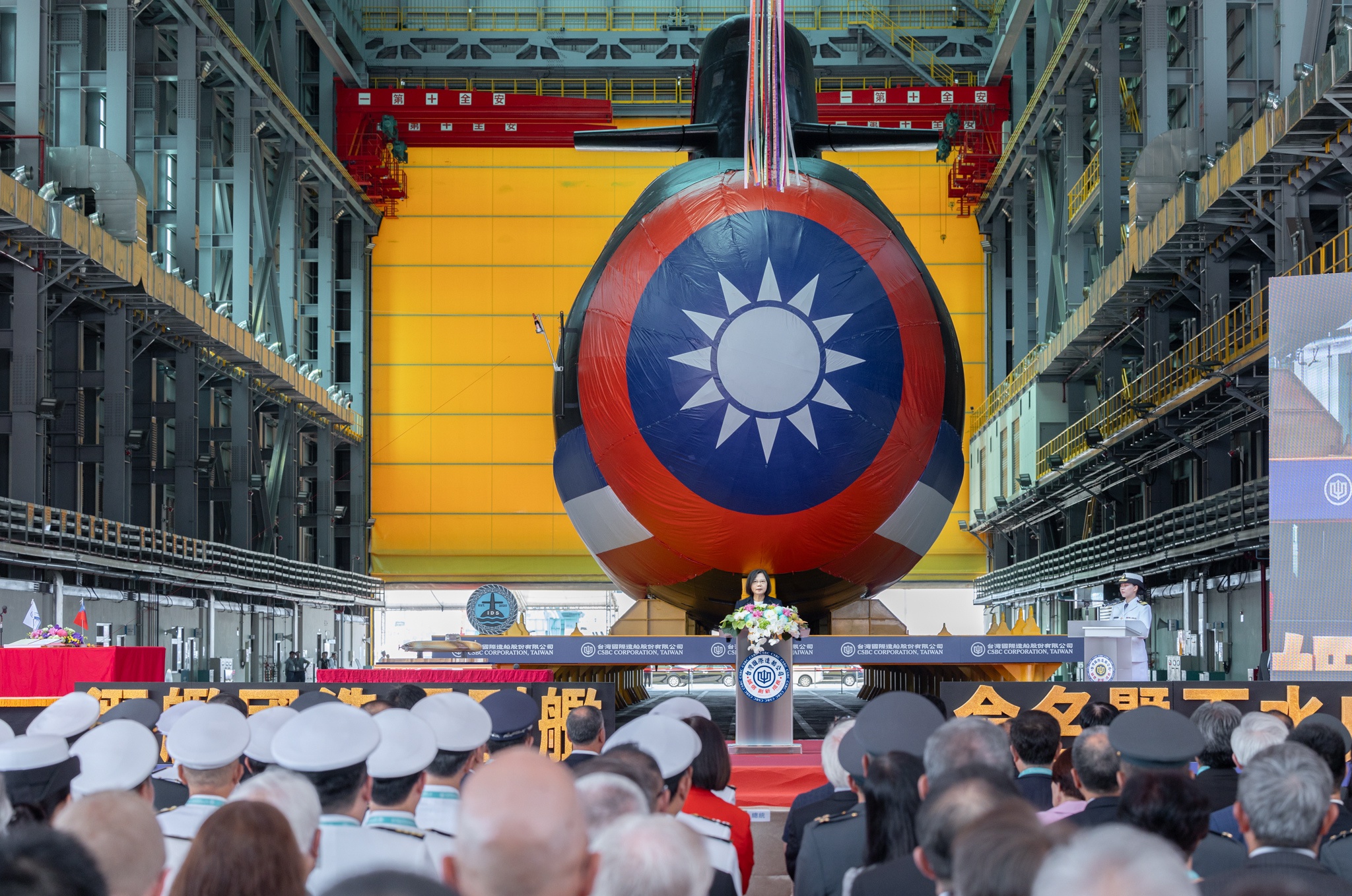 Taiwan apresenta primeiro submarino de produção local