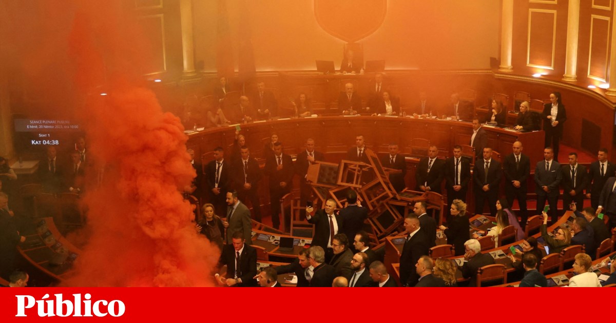 Albania: la oposición quemó el Parlamento para impedir la votación del presupuesto |  Albania