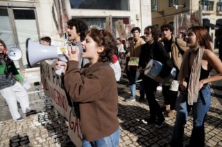 Internet para estudantes. O que é realmente necessário? – Notícias de  Coimbra
