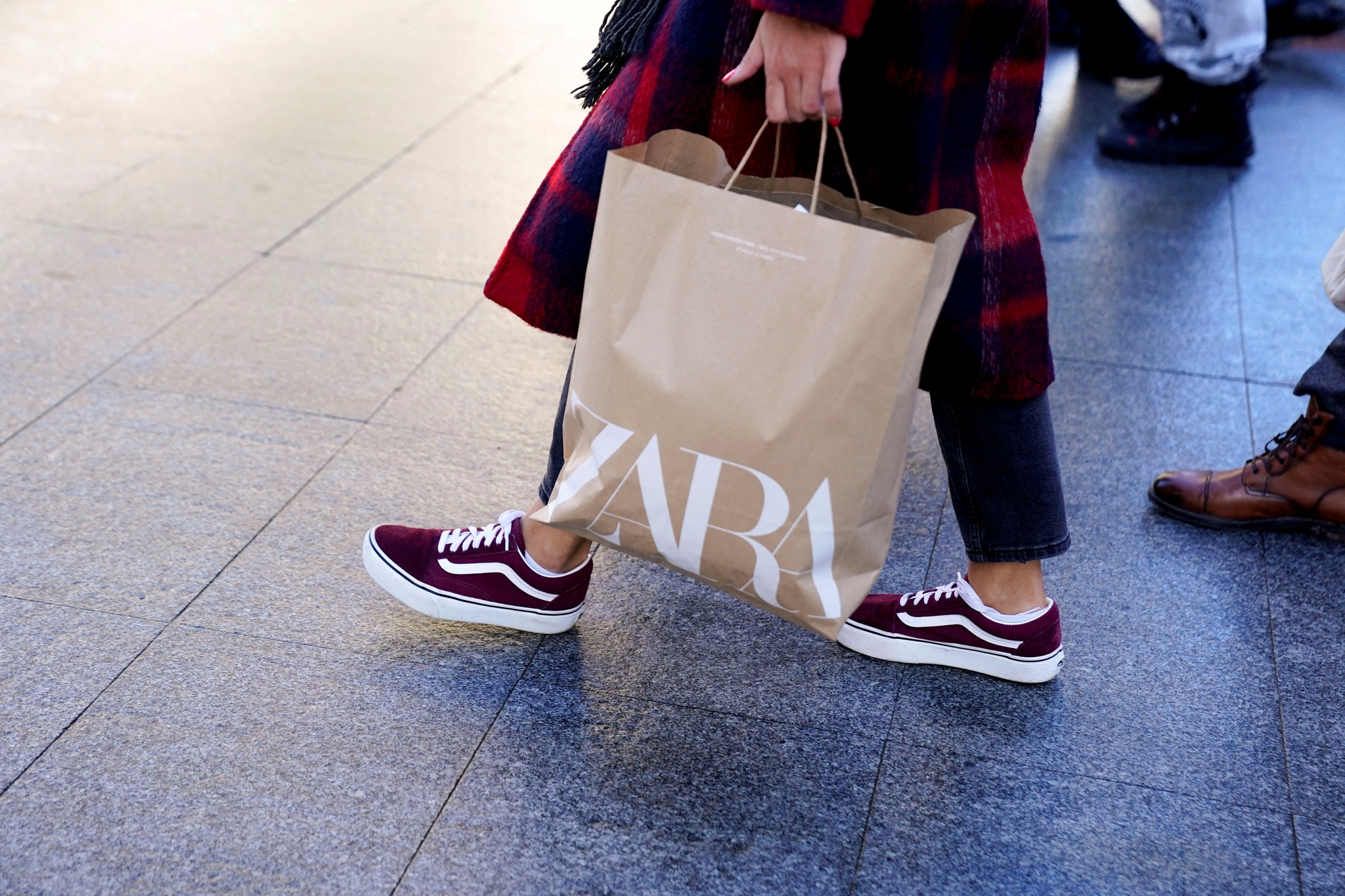 Pre-Owned: A plataforma de segunda mão da Zara já está em Portugal -  Distribuição Hoje