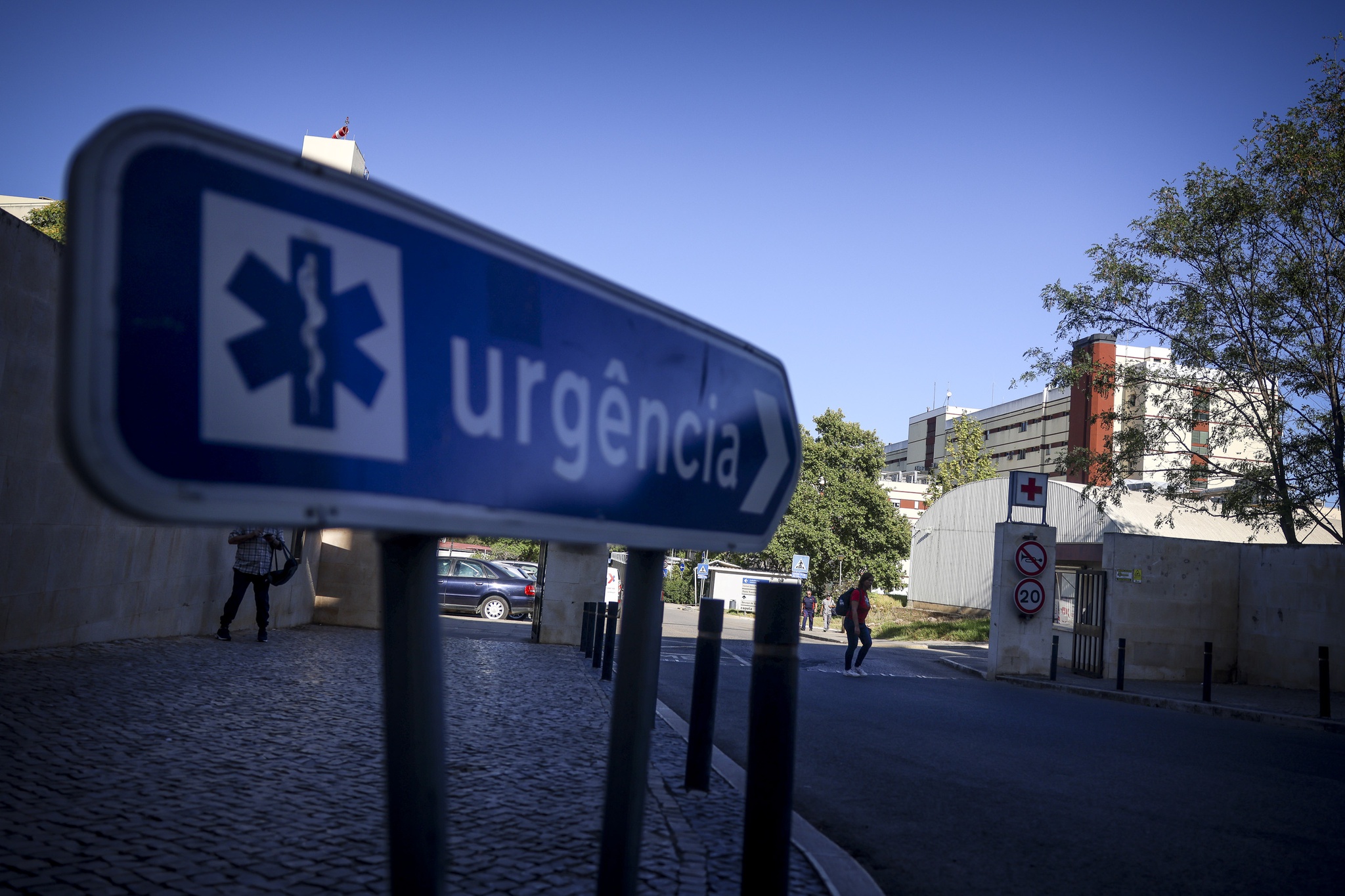 Urgências: 33 hospitais condicionados em 67 especialidades