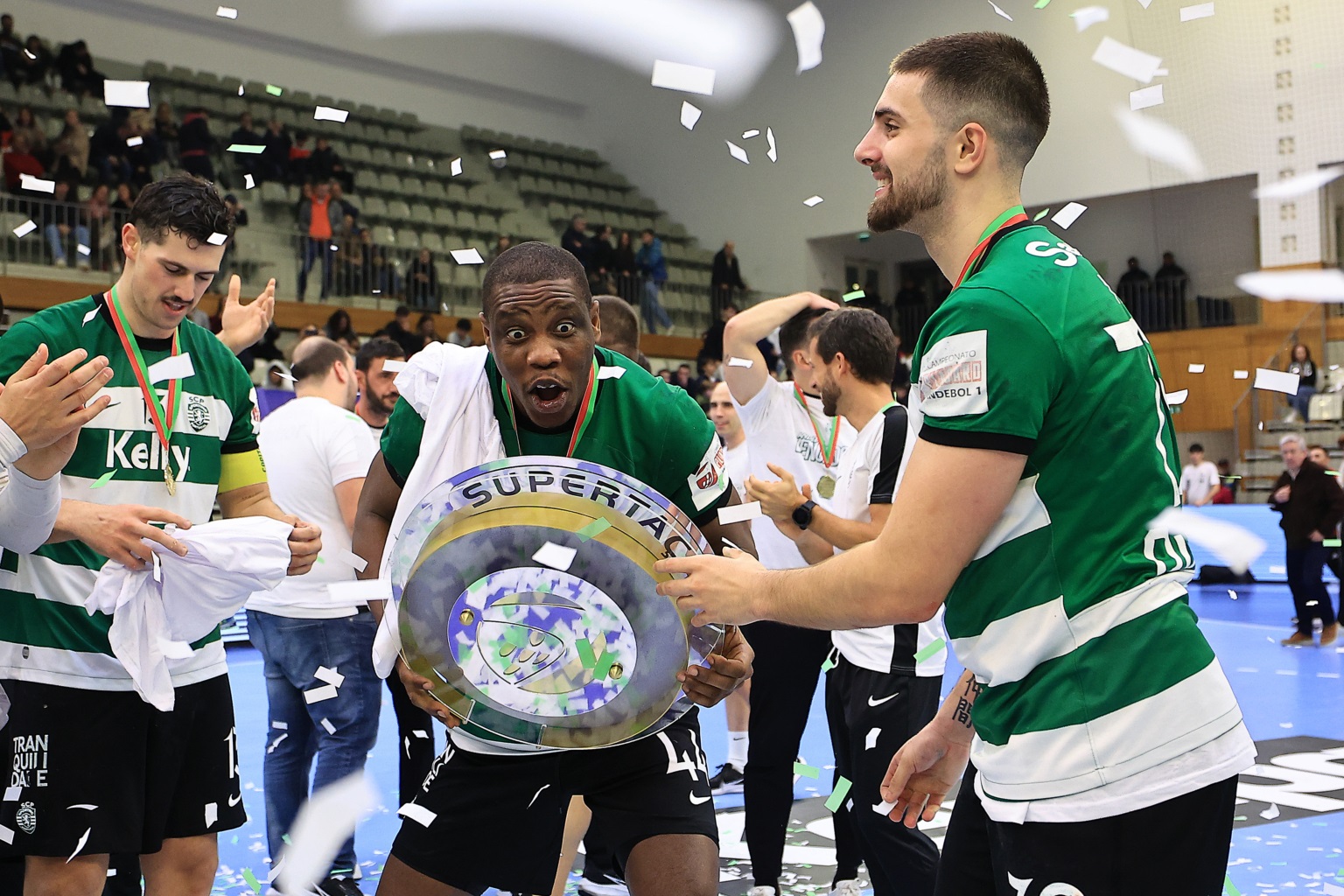 Sporting Wins 2023-24 National Handball Super Cup in Thrilling Final Against Benfica