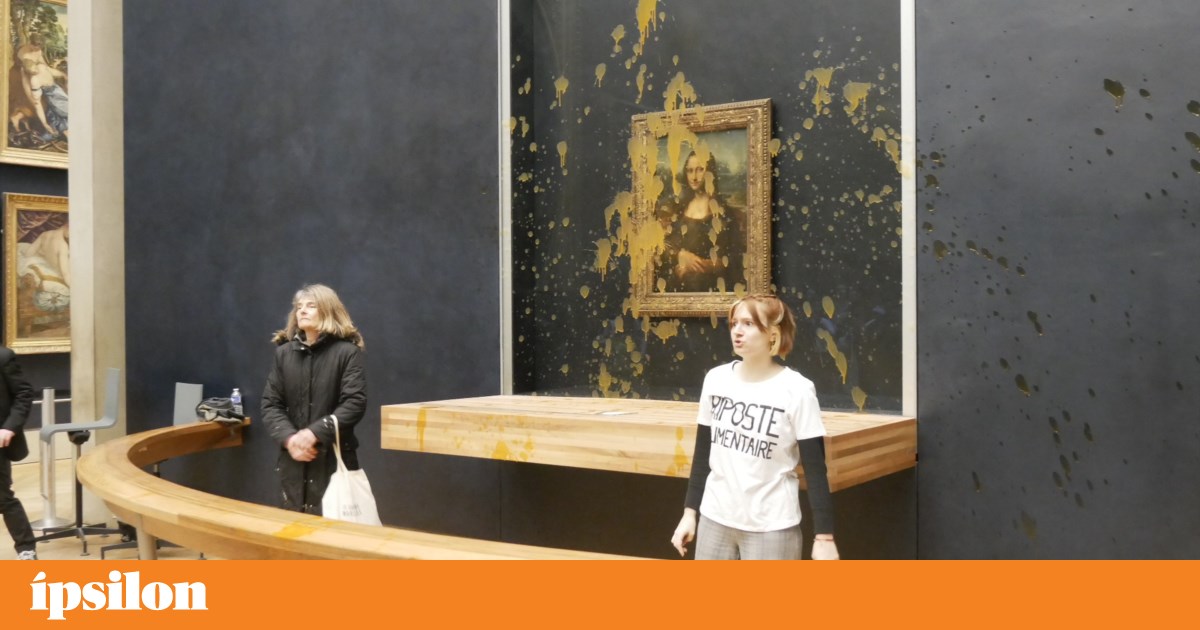 Activists throw soup at the Mona Lisa in solidarity with French farmers  art