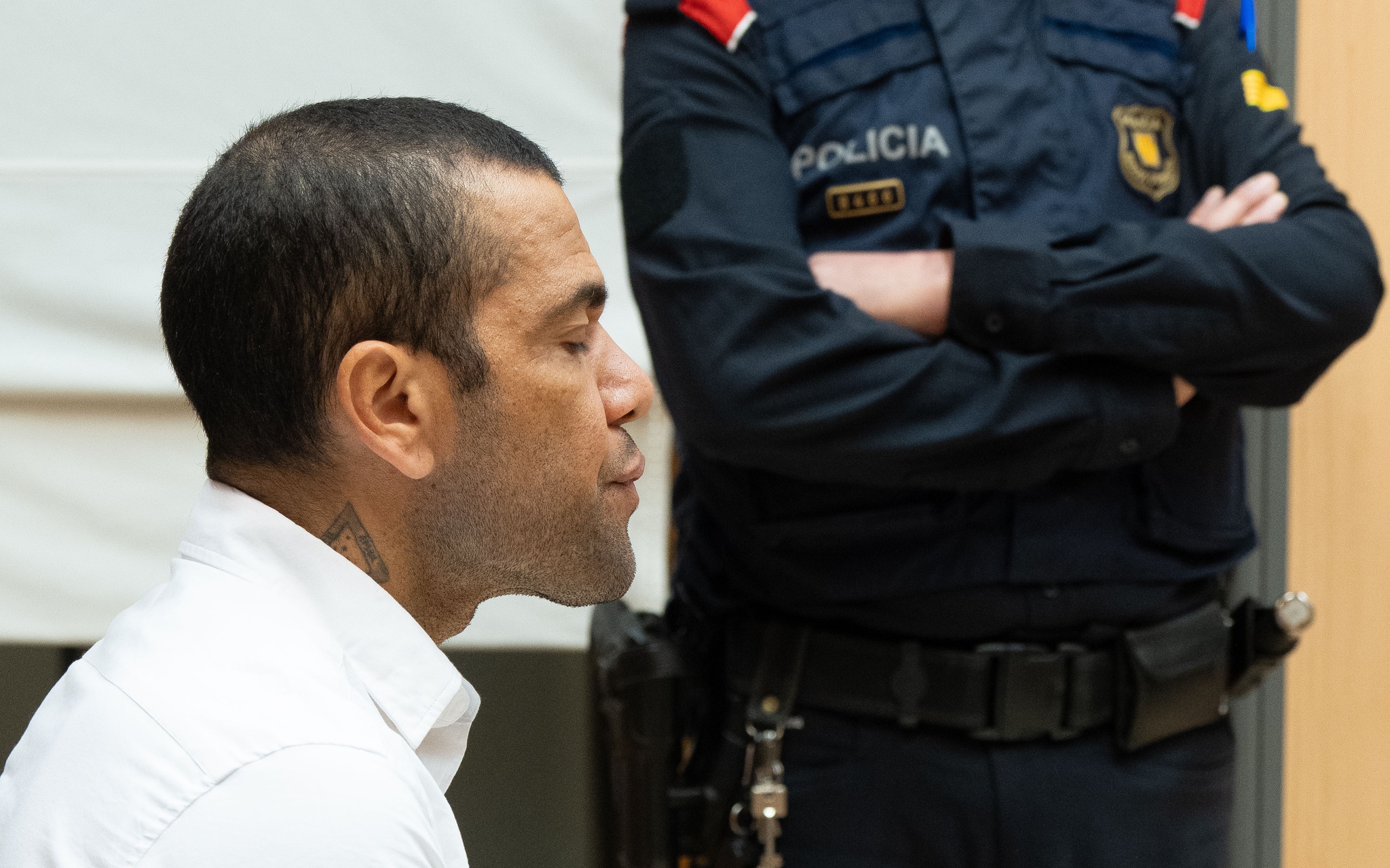 Dani Alves condamné à quatre ans et demi de prison pour viol dans une discothèque |  Justice