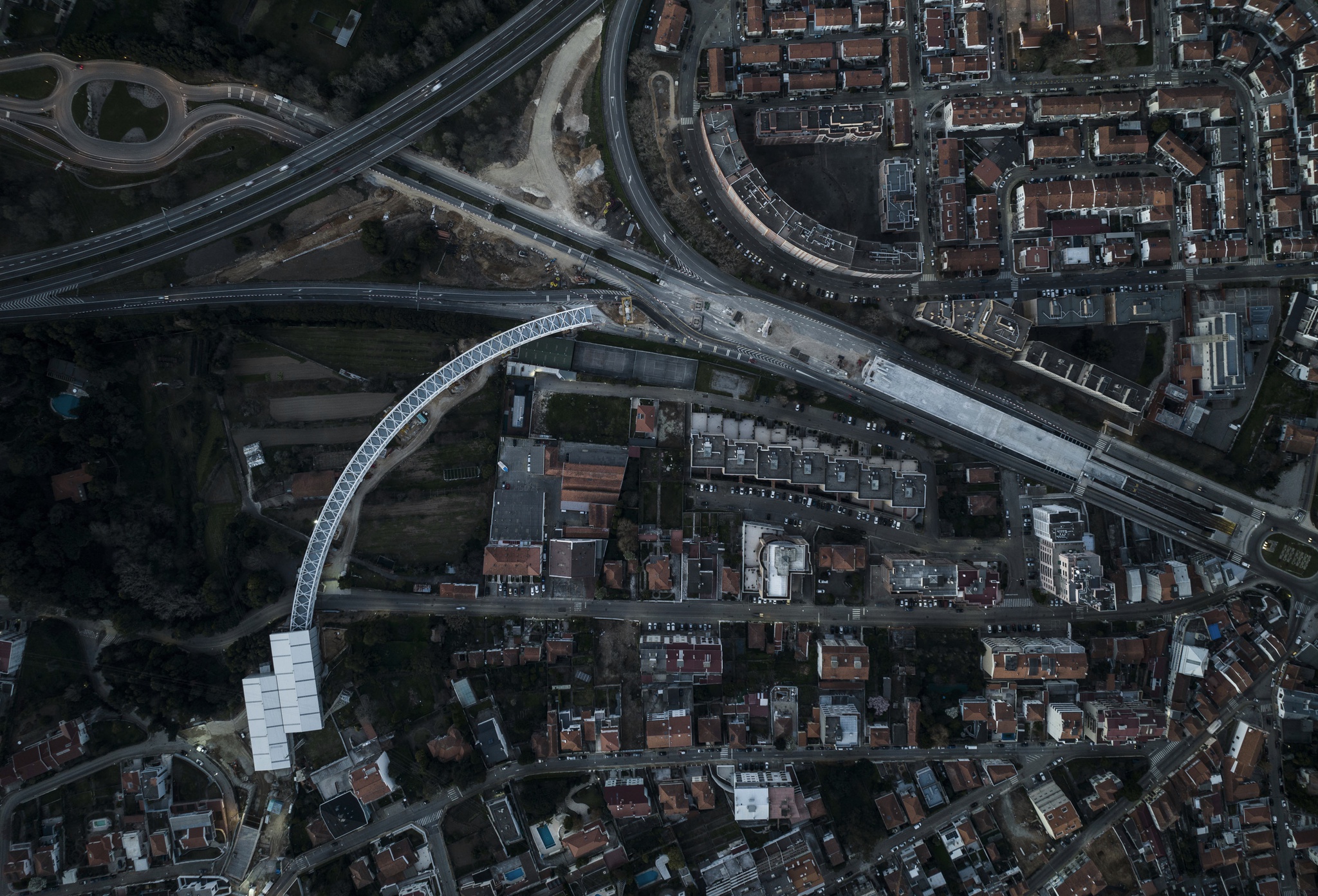 Começam obras da linha Rubi e condicionam circulação em Santo Ovídio por um ano