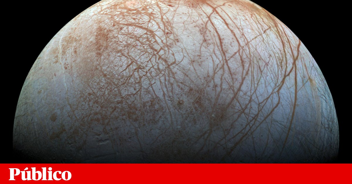 Europa's moon generates oxygen for a million people to breathe  Jupiter