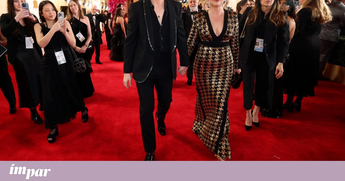 Eva Mendes wasn't Ryan Gosling's official date at the Oscars, but she was there  Oscars Eva Mendes wasn't Ryan Gosling's official date at the Oscars, but she was there  Oscars