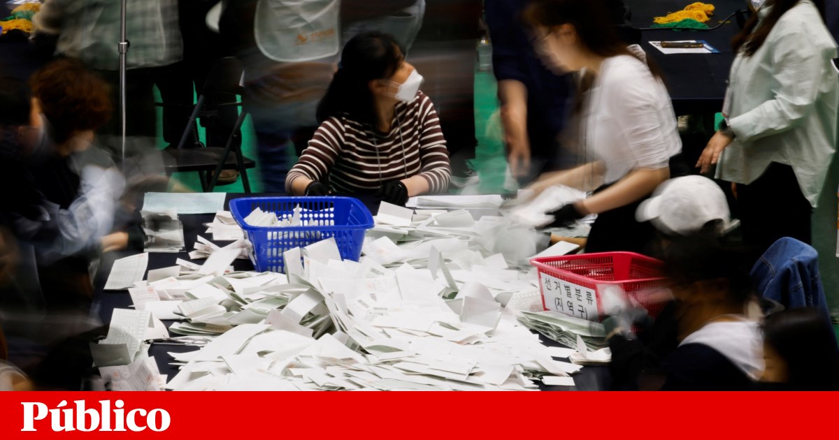 The opposition wins the legislature in South Korea, leaving President Yoon in trouble Asia The opposition wins the legislature in South Korea, leaving President Yoon in trouble Asia