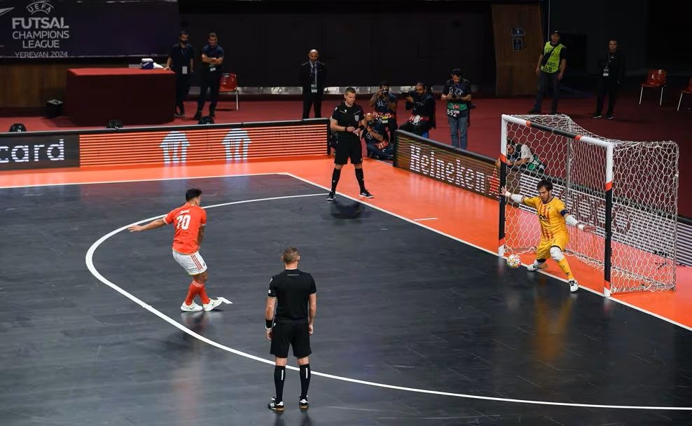Futsal: Benfica verliert im Elfmeterschießen und scheitert im Champions-League-Finale |  Futsal