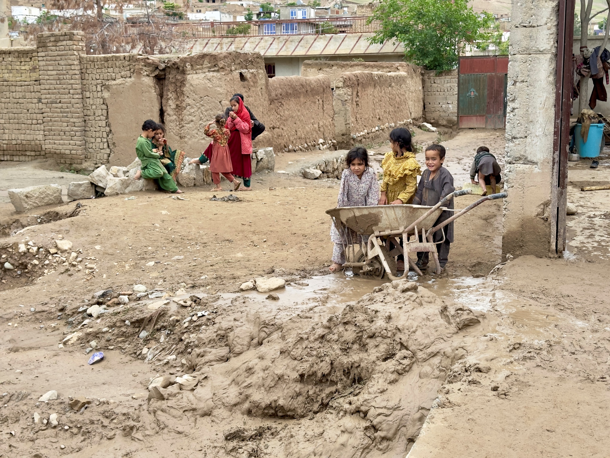 Plus de 300 morts dans des crues soudaines dans le nord de l’Afghanistan |  Asie