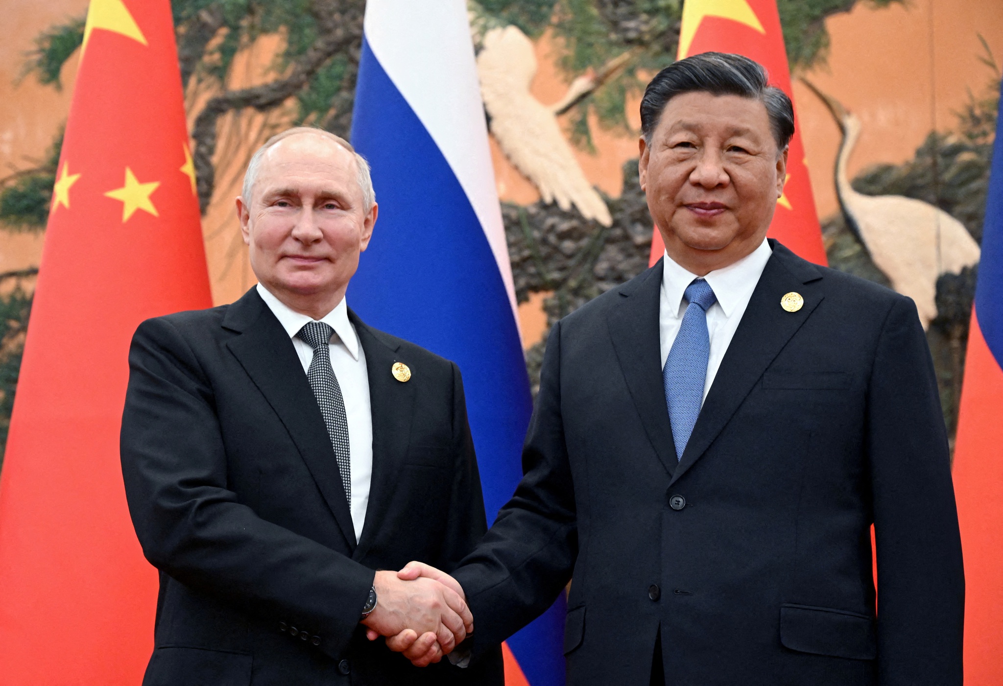 Depois de viajar pela Europa, Xi volta a receber o “querido amigo” Putin na China