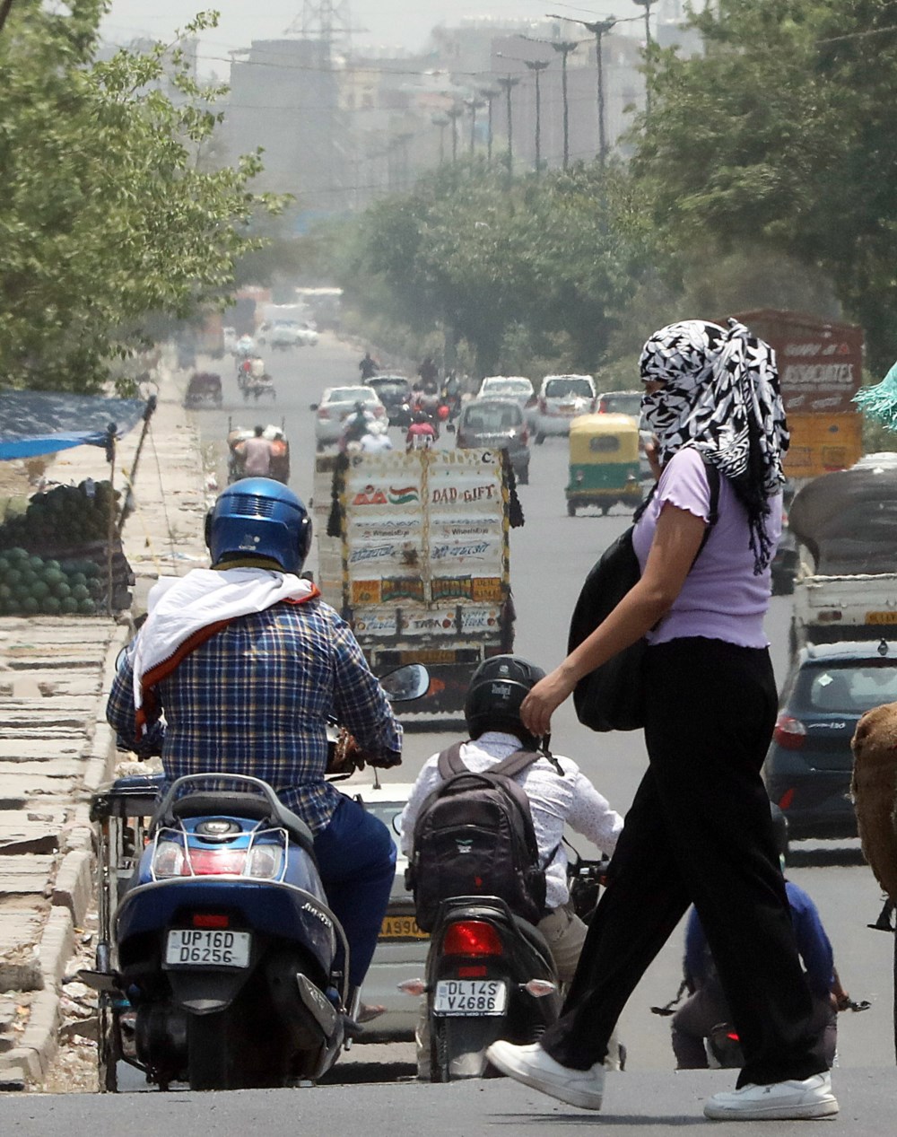 Índia fecha escolas devido a onda de calor que chegou a 47,8 graus Celsius