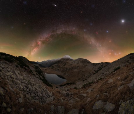 Não é só meteoros: eis as melhores fotografias da Via Láctea