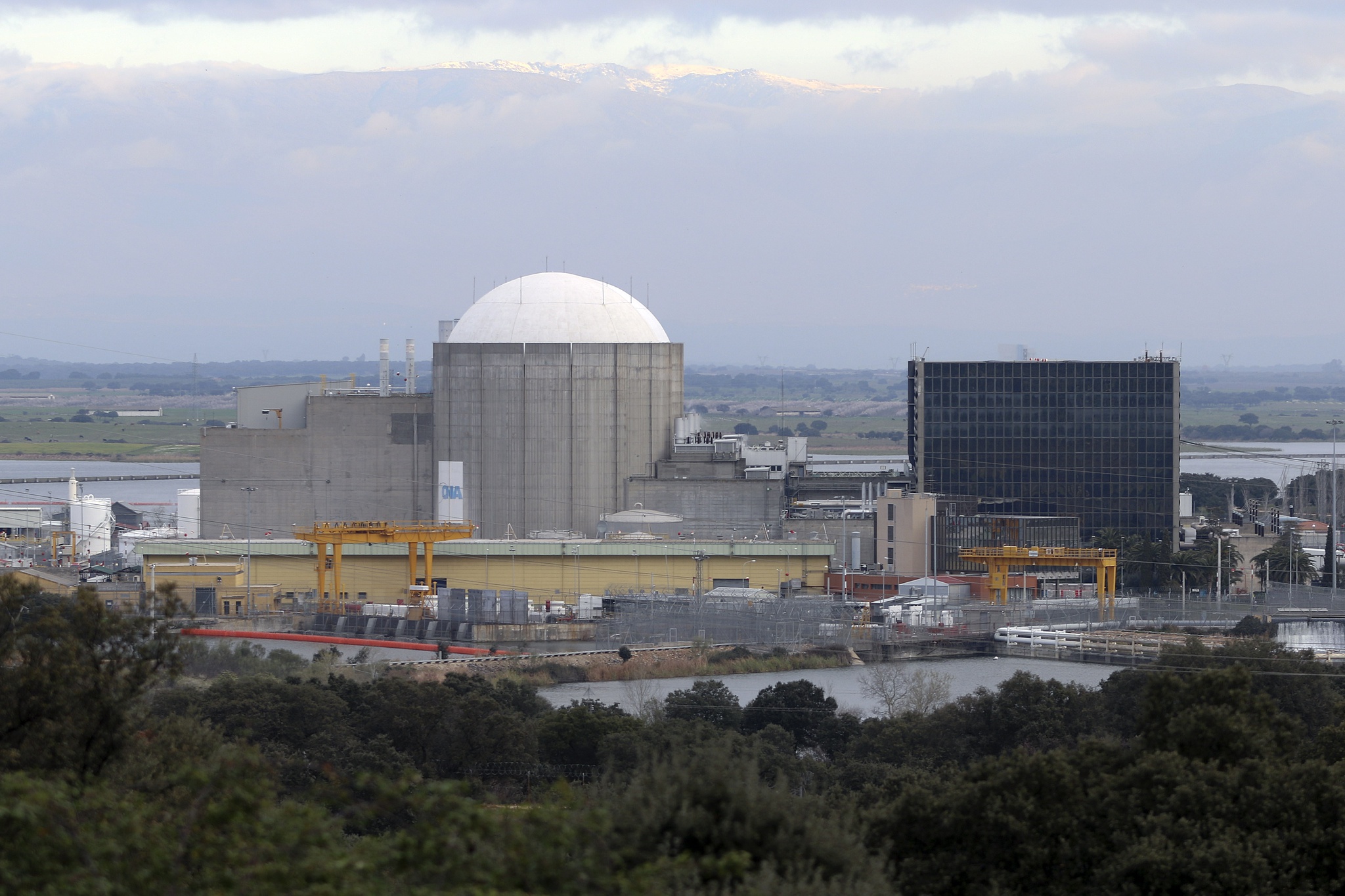 España anuncia el inicio del proceso de desmantelamiento de la central nuclear de Almaraz |  ambiente