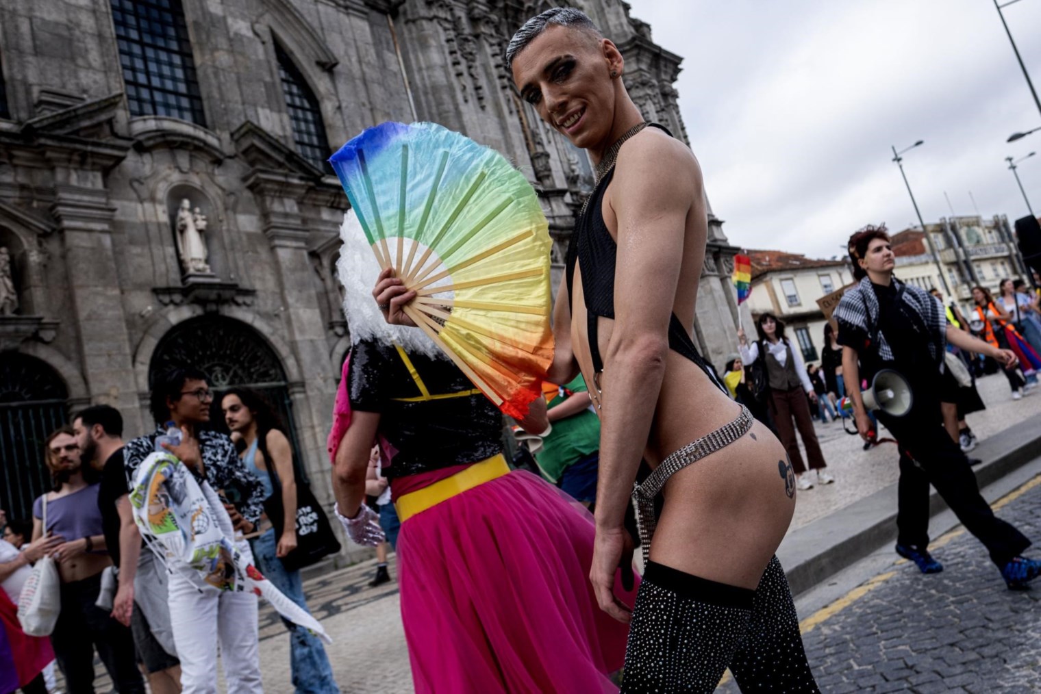 Cheia de Orgulho, a marcha LGBTI+ voltou ao centro do Porto