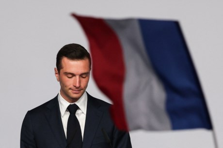 Esquerda venceu eleições em França, extrema-direita ficou em terceiro lugar
