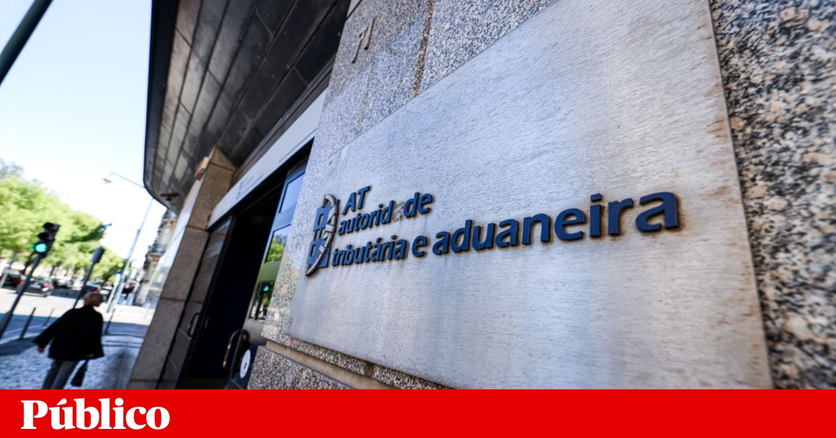 Massive Tax Workers Meeting Disrupts Finance Services Across Portugal