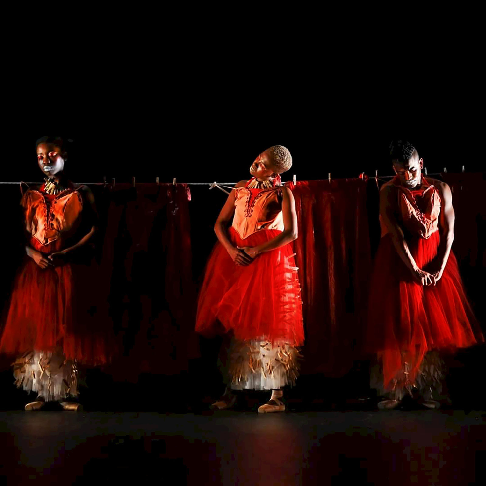 ipsilon-papel,cultura,ipsilon,alkantara-festival,culturaipsilon,danca,