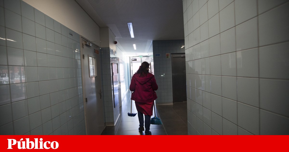 Operational Assistants Strike: 'If Teachers Can Recover Service Time, So Can We!'