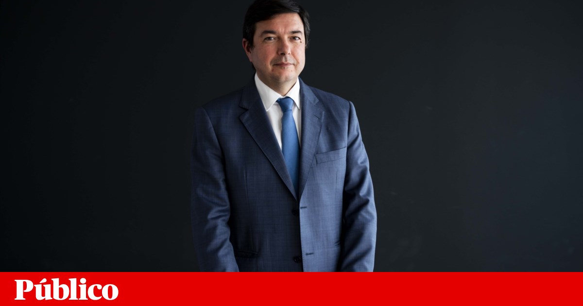 CEO do SNS: Escolha Política ou Competência Técnica? Opiniões Divididas sobre Álvaro Almeida