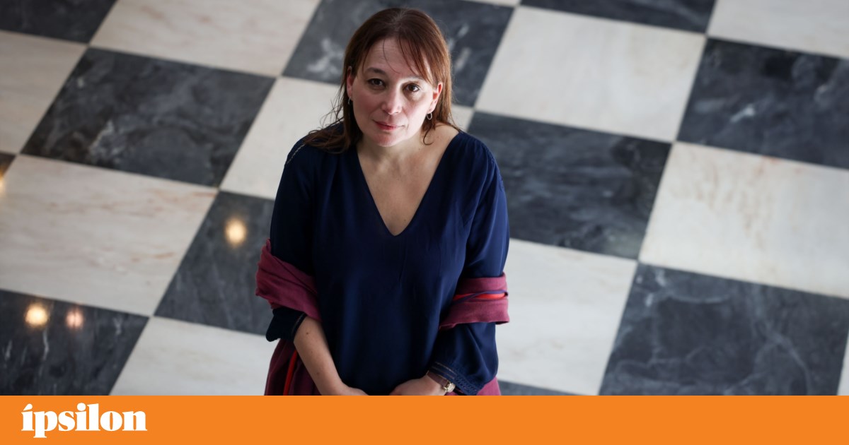 Laura Alcoba: “Quando a realidade é insuportável, a única coisa que nos salva é contar histórias”