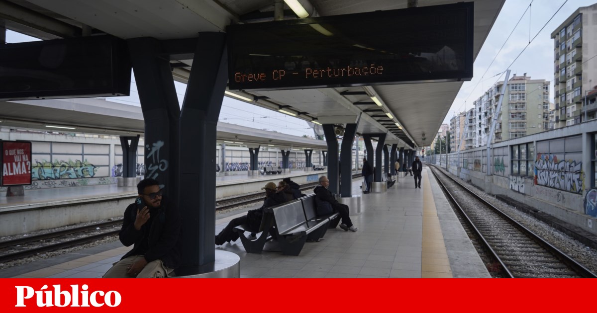 Um terço dos comboios suprimidos até às 12h devido a greve dos maquinistas