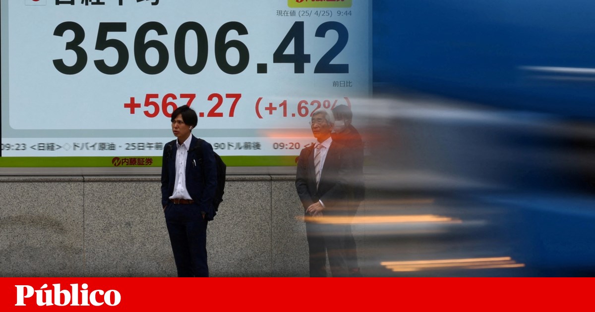 Economia do Japão encolhe pela primeira vez num ano e mostra vulnerabilidades