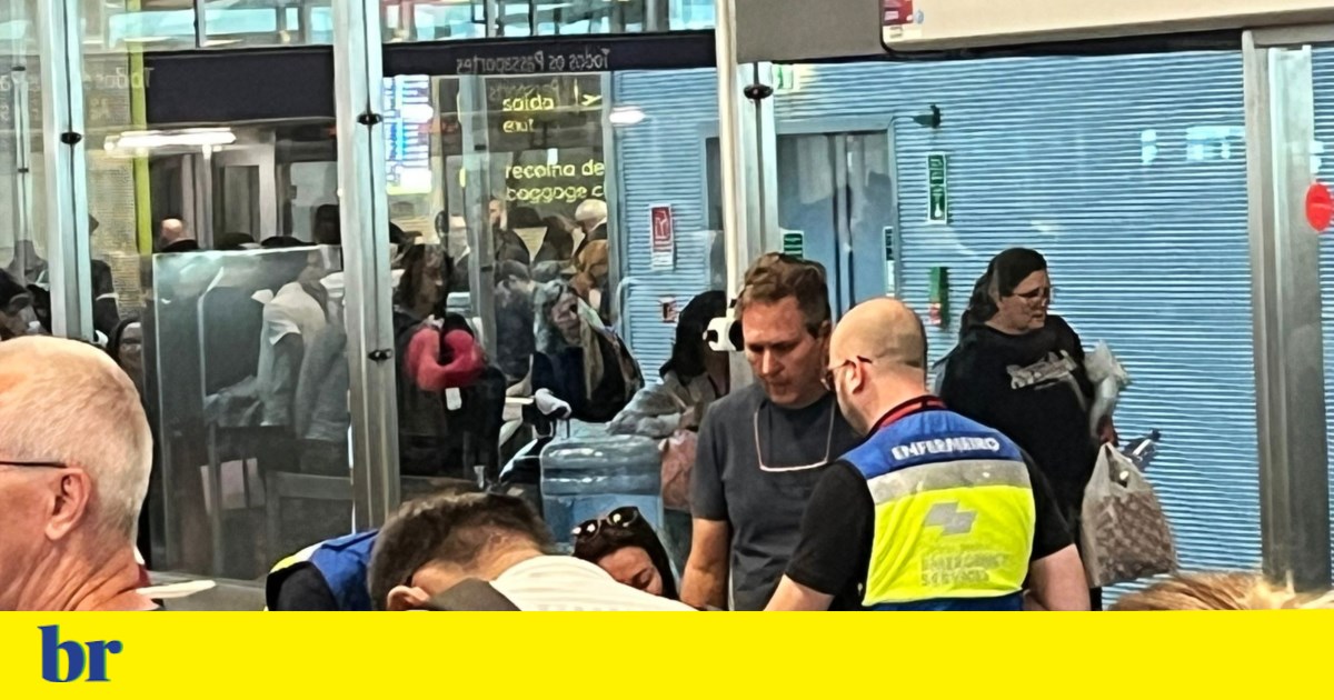 Chaos at Lisbon Airport: 4-Hour Queues, Fainting, and Outrage Over New Border Controls