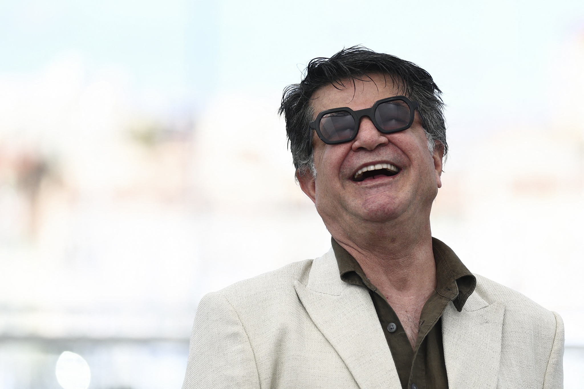 Director Jafar Panahi poses during a photocall for the film "Un simple accident" (It Was Just an Accident) in competition at the 78th Cannes Film Festival in Cannes, France, May 21, 2025. REUTERS/Sarah Meyssonnier