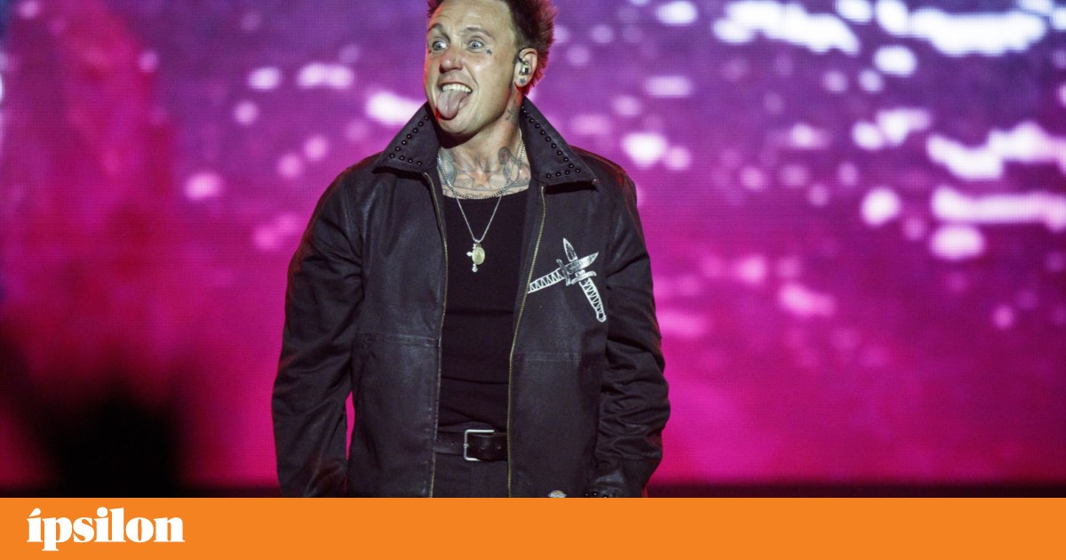 “Sex Pistols Surpreendem sem John Lydon e Papa Roach Arrasam no Festival Vilar de Mouros: Um Verão de Emoções Musicalmente Explosivas!” #ÚltimasNotícias #Portugal “Sex Pistols Surpreendem sem John Lydon e Papa Roach Arrasam no Festival Vilar de Mouros: Um Verão de Emoções Musicalmente Explosivas!” #ÚltimasNotícias #Portugal