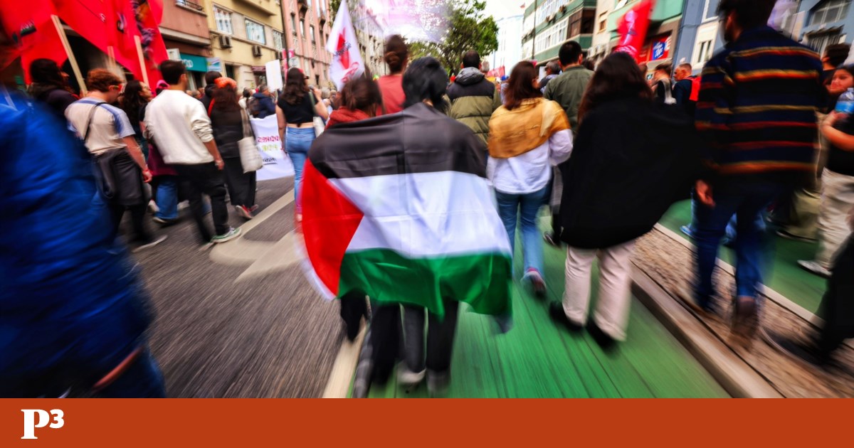 "Protestos Explosivos: Coletivos Conclamam Memória do Massacre de Crianças Palestinianas no Dia da Criança!" #ÚltimasNotícias #Portugal "Protestos Explosivos: Coletivos Conclamam Memória do Massacre de Crianças Palestinianas no Dia da Criança!" #ÚltimasNotícias #Portugal