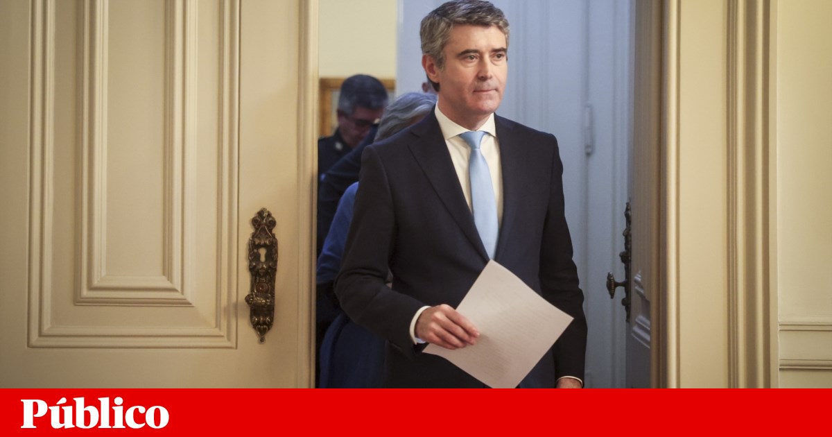 José Luís Carneiro Calls for Unity in PS: "We Won't Be Forgiven If We Harm Each Other"