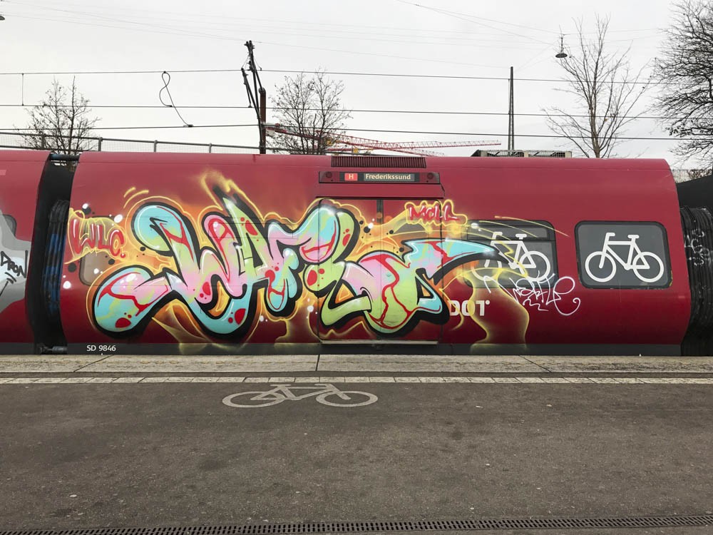 Vandalizou edifícios e comboios na Suécia. <em>Graffiter</em> foi apanhado em Portugal