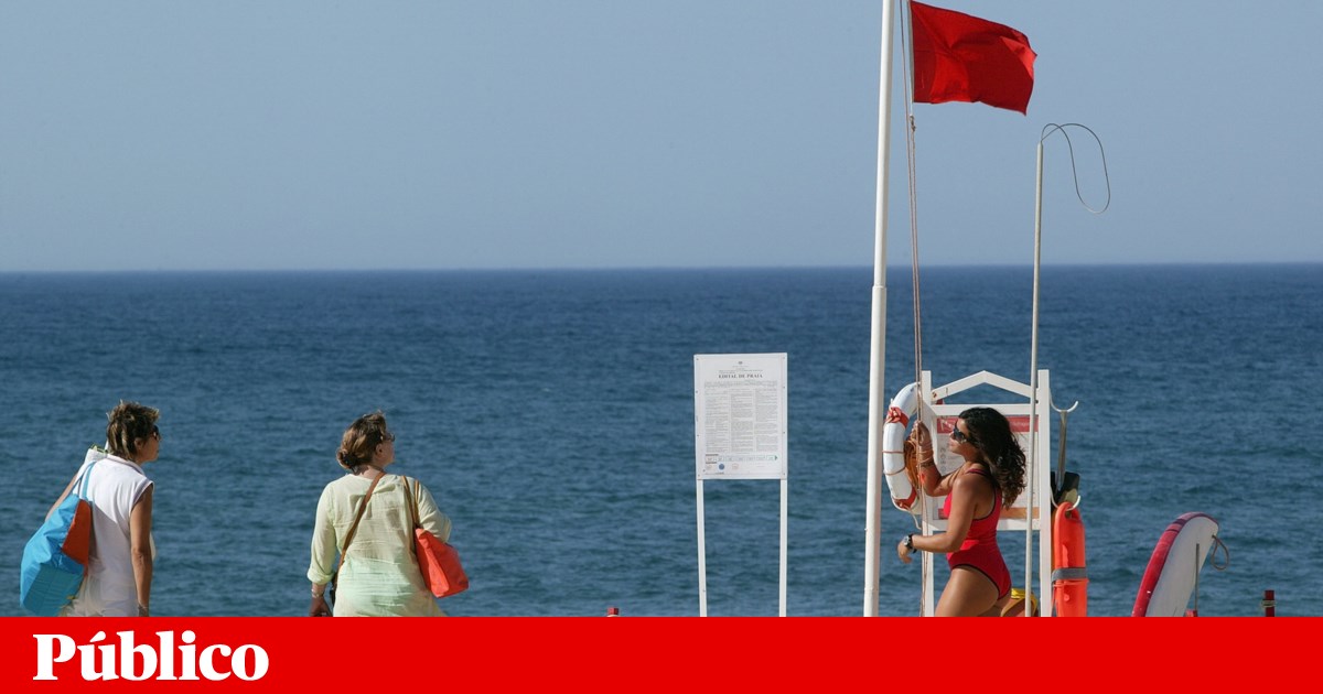 Três praias no Algarve interditas a banhos devido a contaminação das águas
