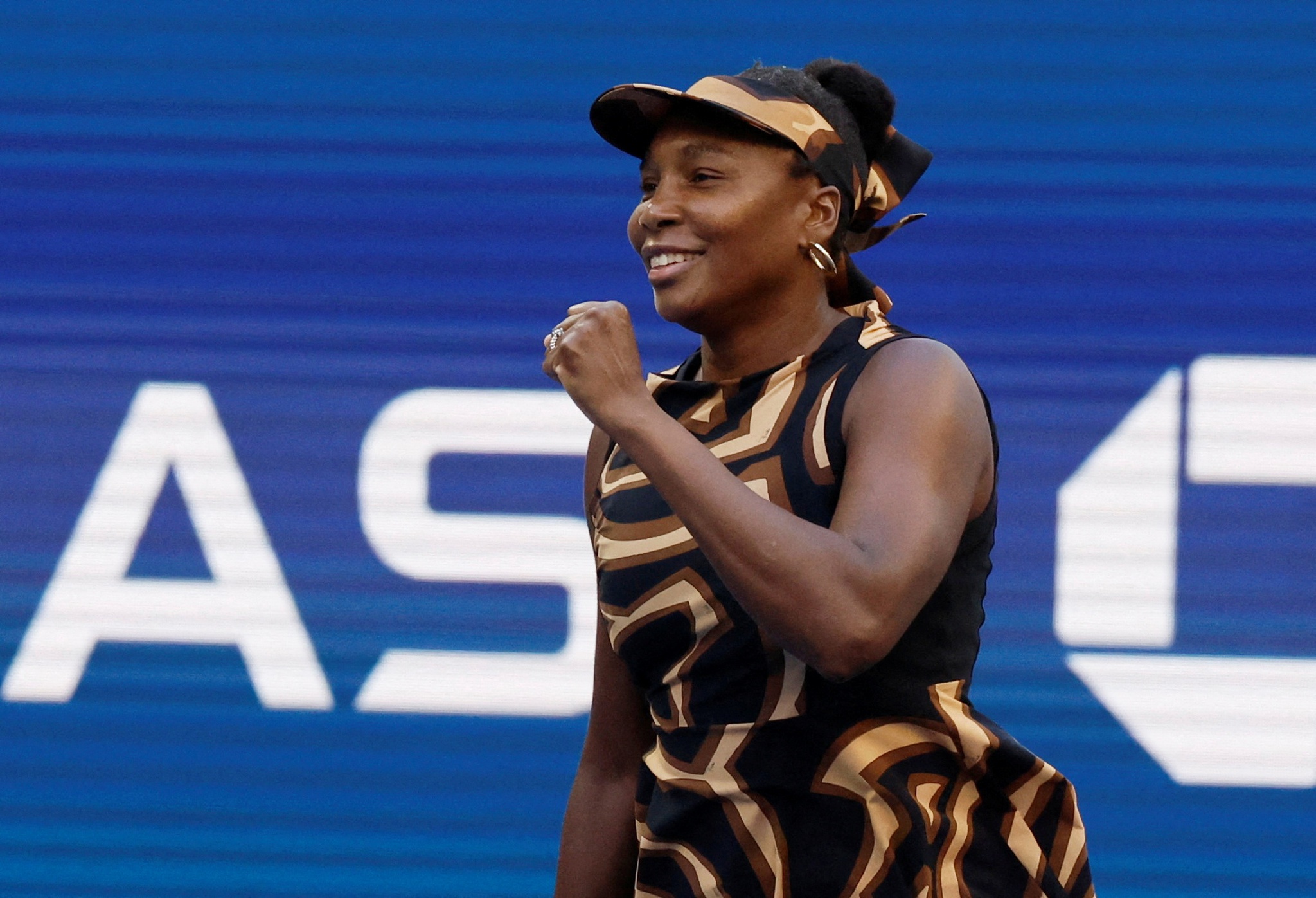 FILE PHOTO: Tennis - U.S. Open - Flushing Meadows, New York, United States - September 1, 2025 Venus Williams of the U.S. celebrates winning the first set during the round gf 16 match with Canada's Leylah Fernandez against Russia's Ekaterina Alexandrova and China's Shuai Zhang. REUTERS/Eduardo Munoz/File Photo