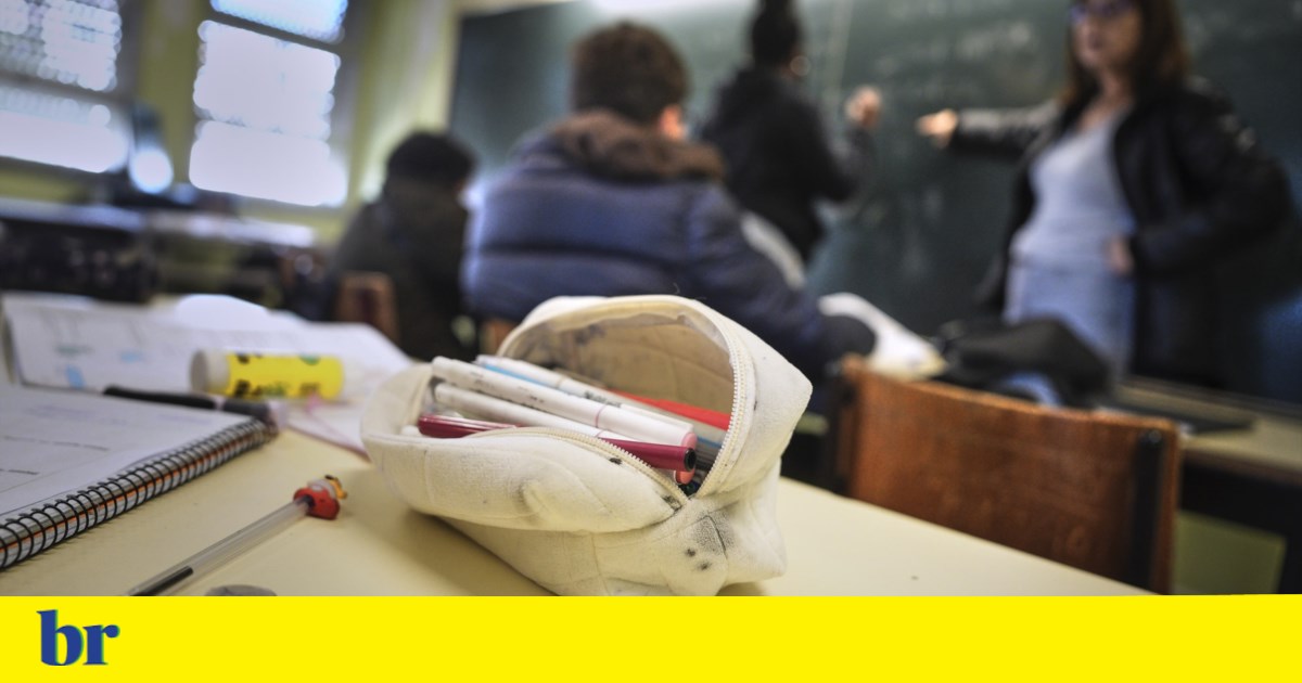 Depois de ano e meio dando aulas, professora brasileira é posta para fora da escola