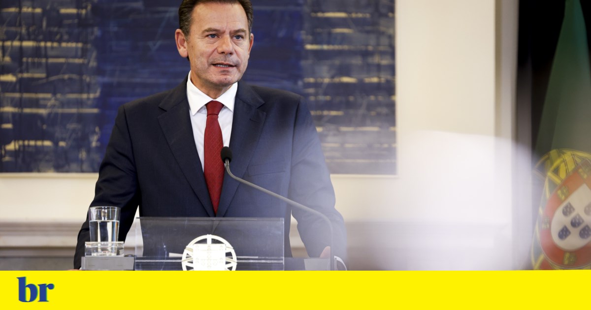 Featured image for article: Portugal's New Immigration Law: Key Changes for Investors, Expats, and Digital Nomads