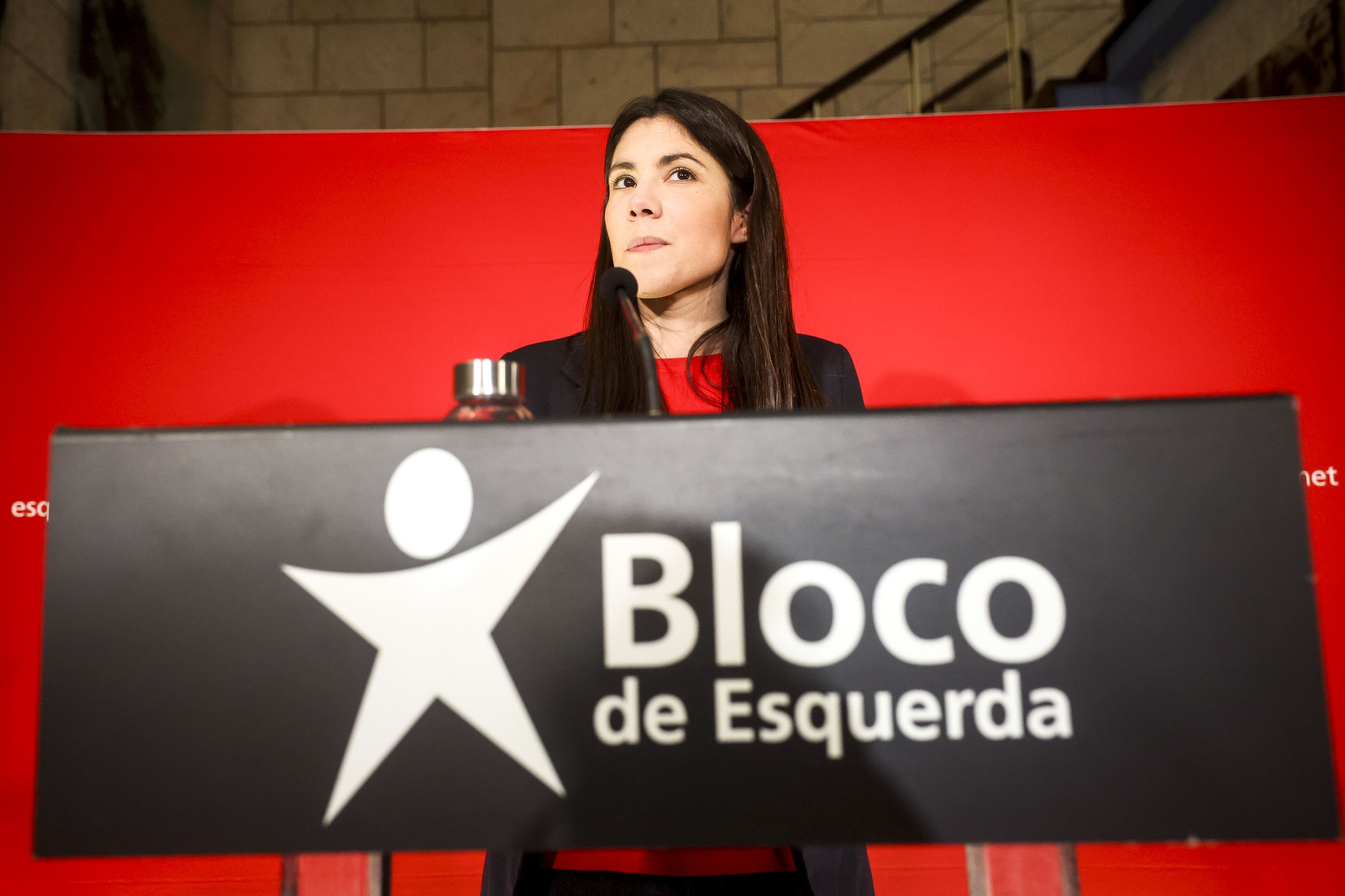 Mensagem aos aderentes do partido confirma que não será recandidata