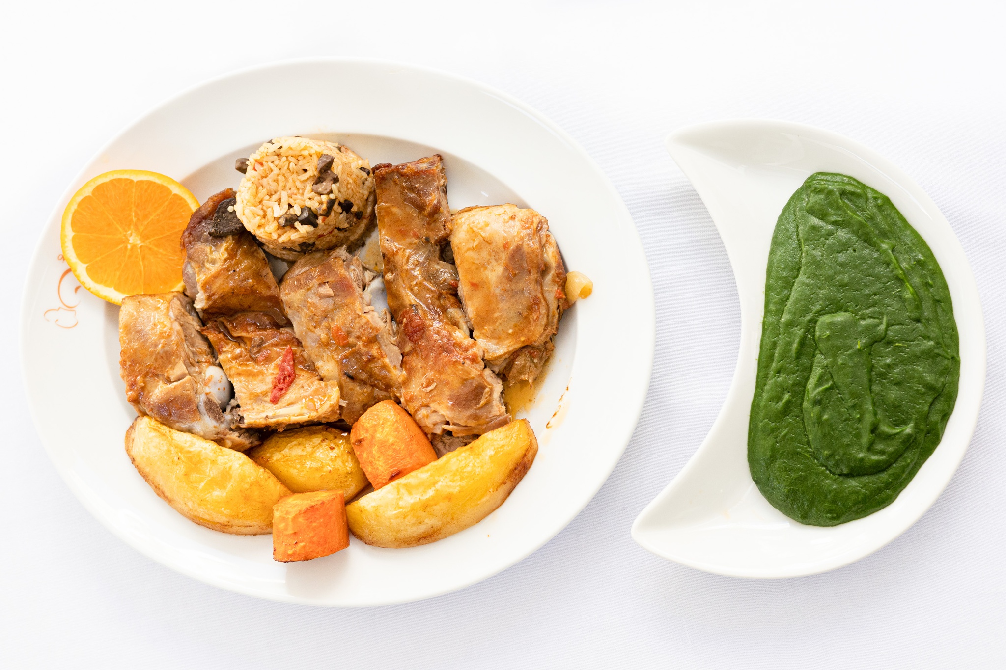 MVR Matilde Fieschi - 12 Maio 2023 - PORTUGAL, Lisboa - Restaurante Dom Feijao - Cabrito, esparregado, pratos confeccionados