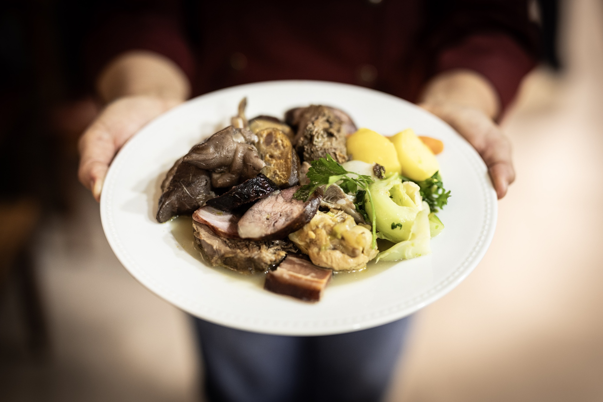 Nelson Garrido - 29 Novembro 2025 - Portugal, Porto - Cozido à portuguesa pela chef Paula Peliteiro no seu novo restaurante Boteco Bombarda