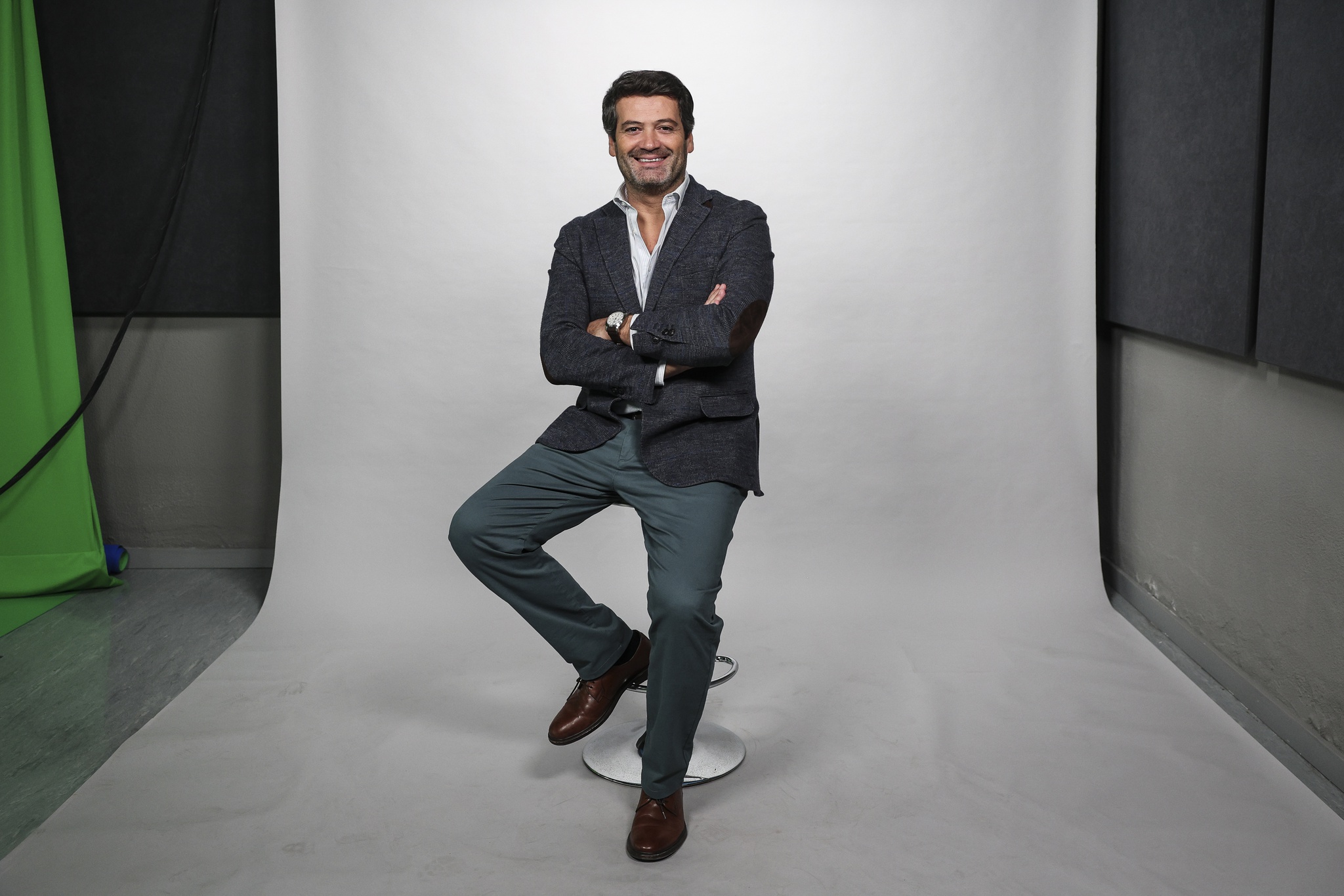 ipsilon-papel,andre-ventura,accao-paralela,cultura,ipsilon,culturaipsilon,