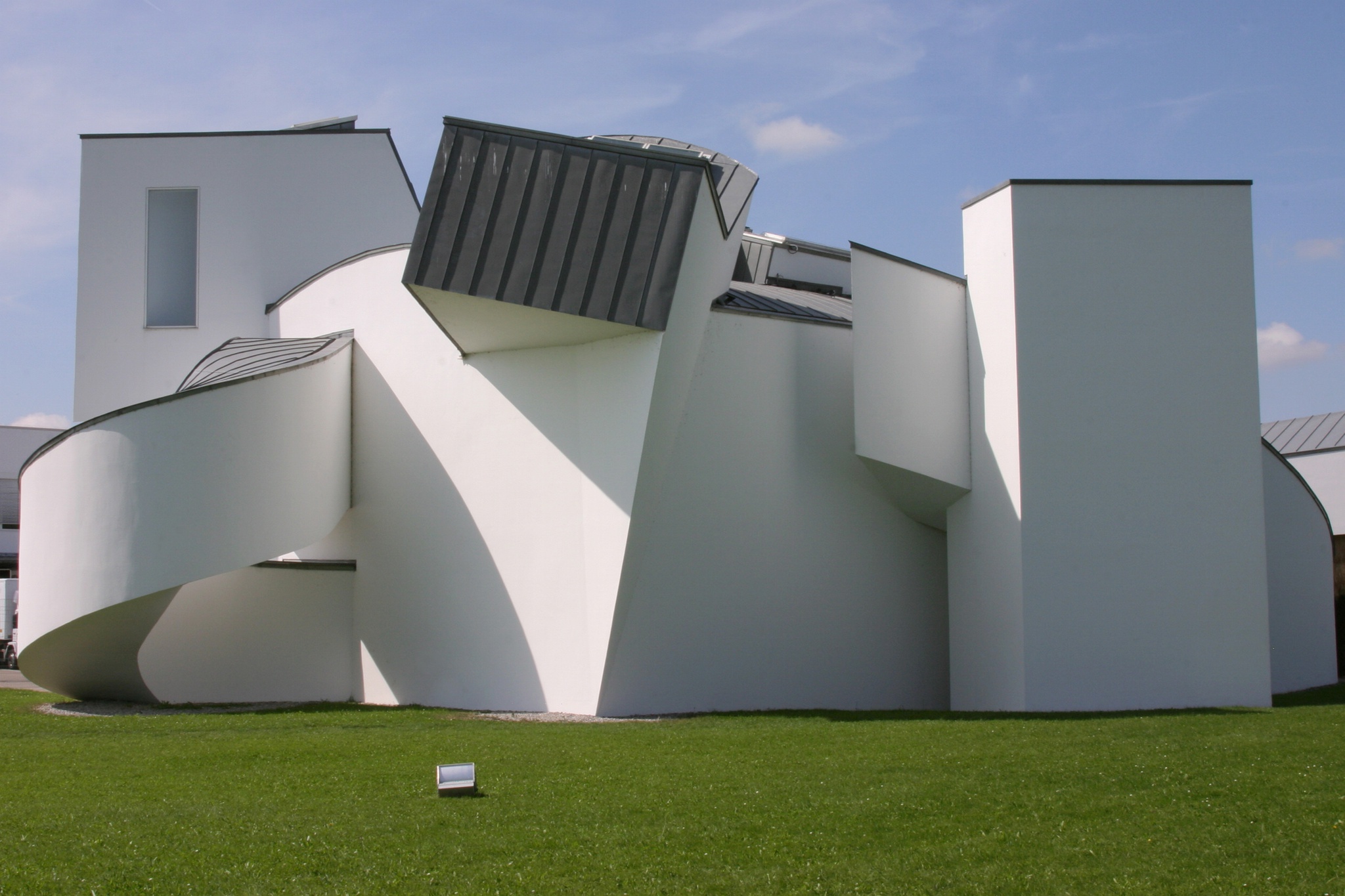 ipsilon,museu-serralves,frank-gehry,culturaipsilon,alvaro-siza,arquitectura,