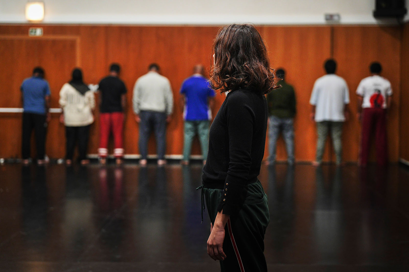 RG Rui Gaudêncio - 27 Novembro 2025 - Portugal, Lisboa - Ensaio da nova peça do encenador Marco Martins, Um Inimigo do Povo, a partir da operação policial na Rua do Benformoso. Público
